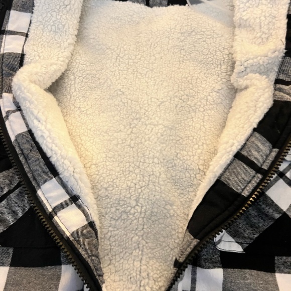 Jackets - Picture 7 of 11